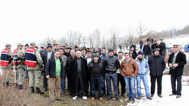 Köyler Çimento Fabrikası Konusunda İkiye Bölündü