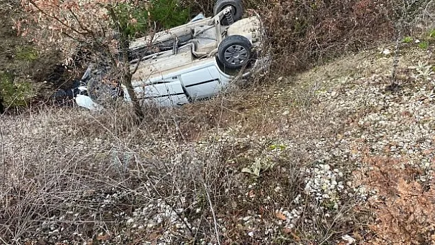 Sürücü direksiyon hakimiyetini kaybetti