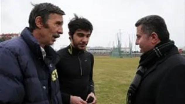 Öztürk, şampiyonu tebrik etti