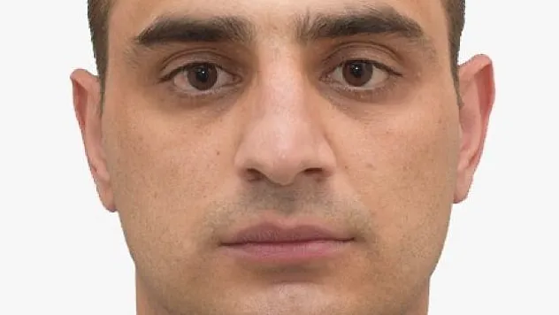 Polis memuru kalbine yenik düştü