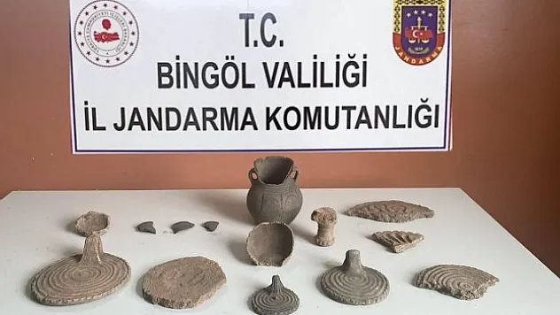 14 adet tarihi eser niteliği bulunan çömlek ele geçirildi