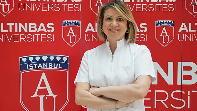 Sigara, diş eti sağlığını olumsuz etkiliyor