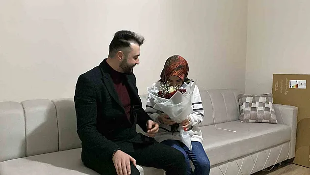 Tekstil fabrikasında evlilik teklifi molası