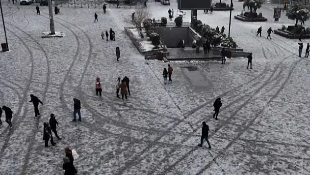 Vatandaşların kar sevinci havadan görüntülendi