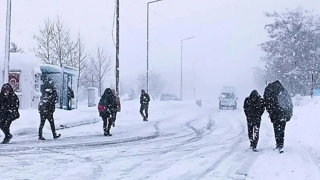 Eğitime  bir gün ara