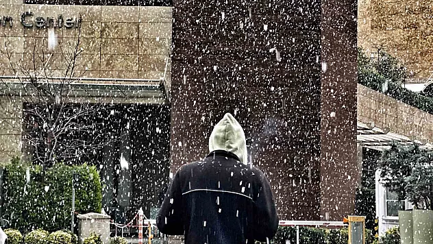 İstanbul'da kar yağışı etkili olmaya başladı
