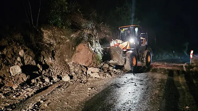 karayolu ulaşıma kapandı