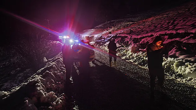 Şarampole devrilen traktördeki 1 kişi öldü