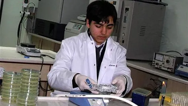 AÜ'den Gençlere fırsat!