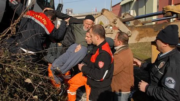 MİNİBÜSTE MAHSUR KALAN HASTALARI KURTARMA OPERASYONU