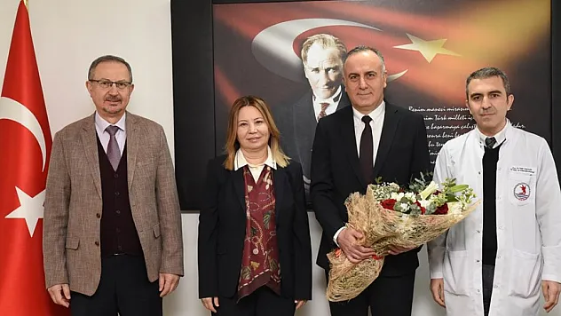 OMÜ Tıp Fakültesi Dekanlığında Görev Değişimi