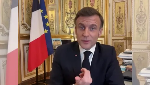 Macron'dan Trump'a: 'Putin'e karşı zayıf olamazsın'