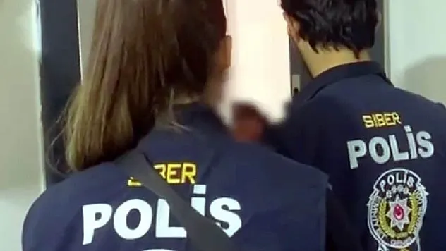 745 bin TL dolandırdılar, polisten kaçamadılar