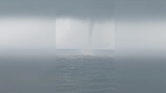 Karadeniz'de hortum oluştu