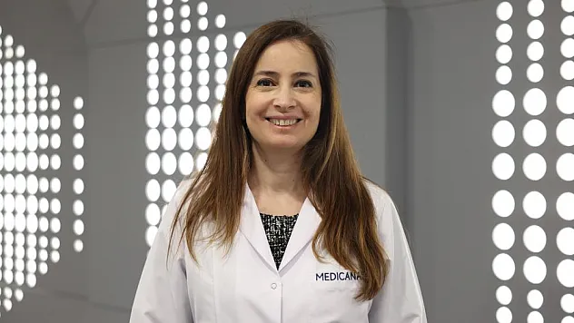 'Göz kapağı düşüklüğü cerrahi işlemle tedavi edilebilir'