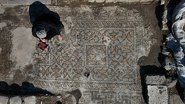 Pergamon'da 'Mozaikli Ev' gün yüzüne çıkarılıyor