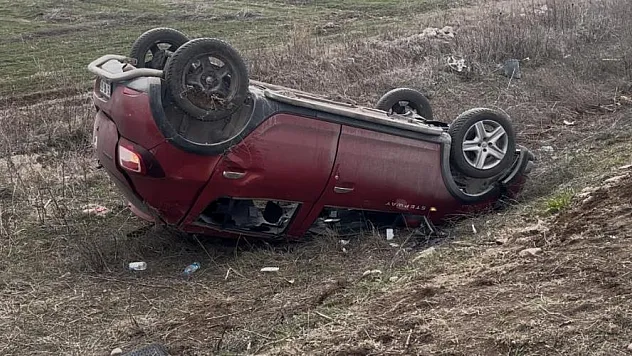 Otomobil takla attı: 4 yaralı