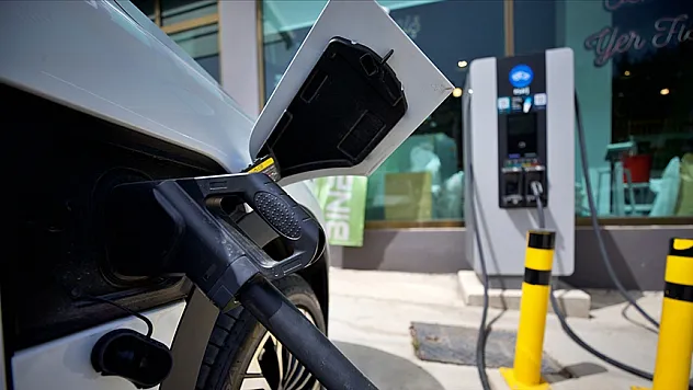 Hızlı şarj istasyonu sayısı 5 bin 500'e çıkarılacak