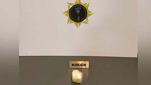 KOKAİNLE YAKALANAN GENÇ KADIN  TUTUKLANDI