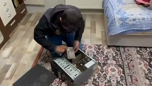 Banka hesaplarına izinsiz erişip 1 milyon 195 bin TL'lik vurgun yaptılar