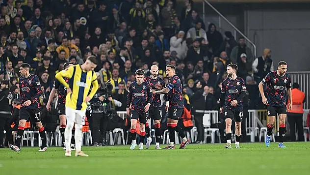Fenerbahçe, turu zora soktu