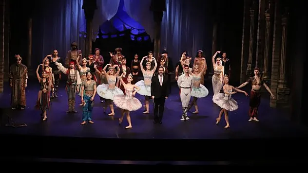 'Korsan' balesi sahnede