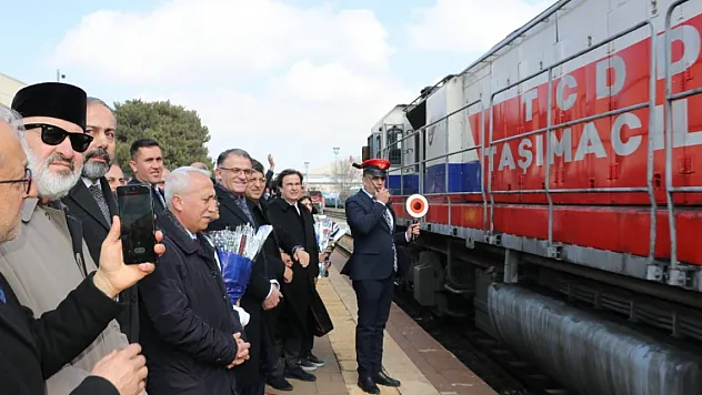 Tahran-Van treninin ilk yolcuları Van'a ulaştı