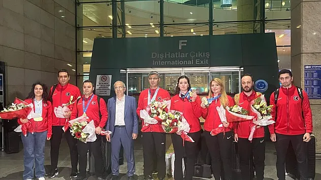 Avrupa şampiyonu milli atıcılar Ankara'ya döndü