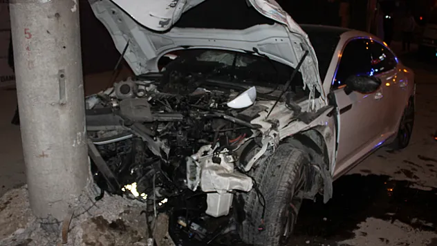 3 aracın karıştığı kazada 4 kişi yaralandı