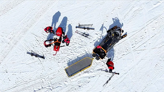 JAK timleri kayakseverlerin güvenliği için görev başında