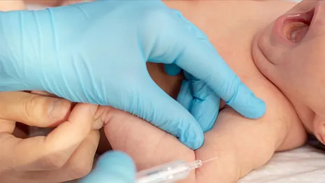 Sağlık Bakanlığı çocukluk dönemi aşı yeniliyo