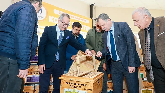 Hükümlülerin ürettiği kovanlar üreticilere dağıtıldı