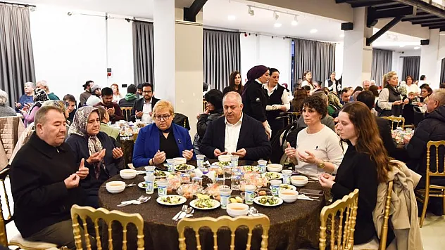Engelli bireyler ve aileleri iftar sofrasında buluştu