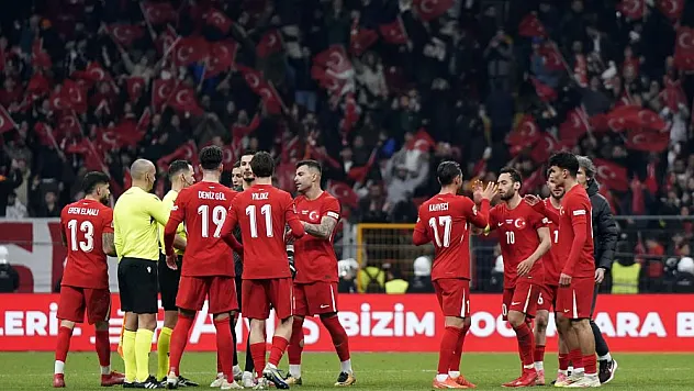 Maç sonu mililer büyük sevinç yaşadı