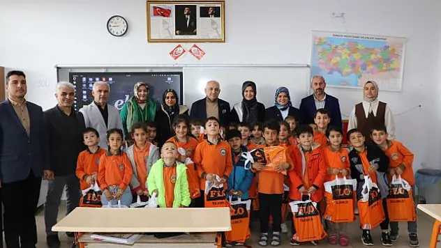 Büyükekşi'den öğrencilere destek