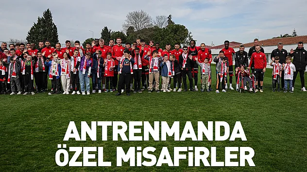 Antrenmanda özel misafirler, neşeli anlar