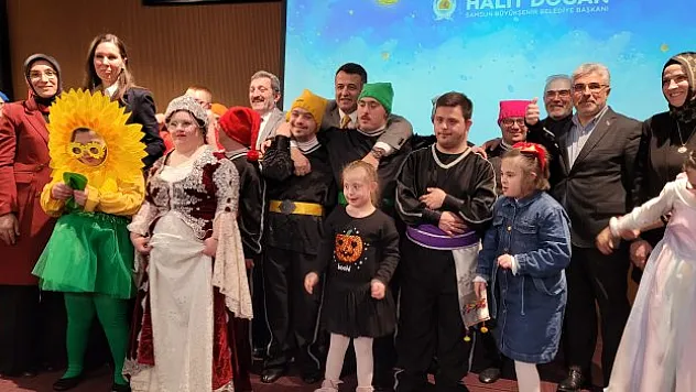 Down sendromlu çocuklar için iftar programı