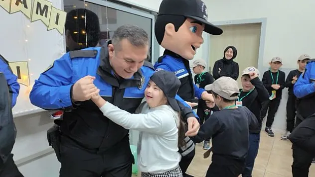 Down sendromlu Derin'e sürpriz ziyaret