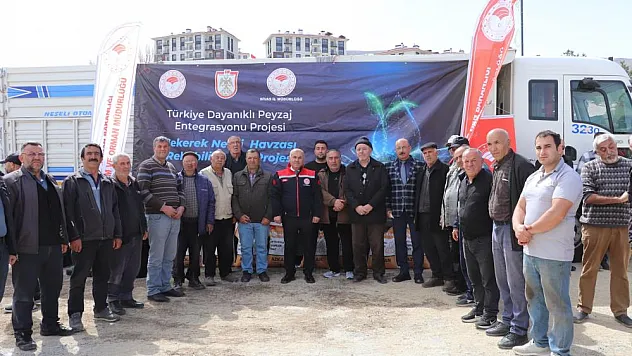 35 üreticiye 20 ton nohut tohumu dağıtıldı