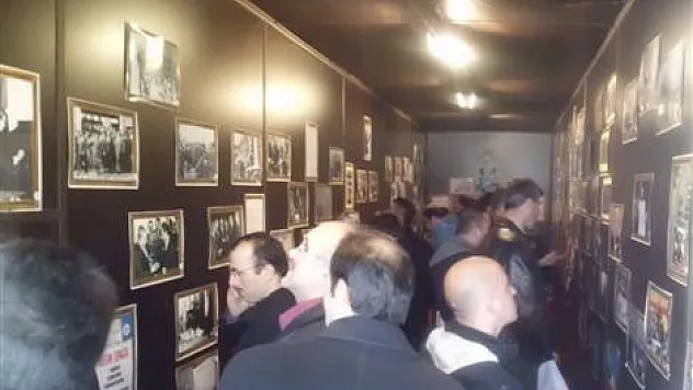 Fotoğraflarla Erbakan' sergisine yoğun ilgi