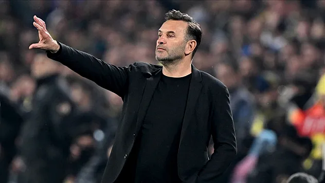 Okan Buruk derbilerde gösterdiği performansla taraftarının yüzünü güldürüyor