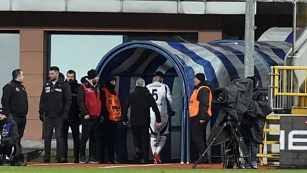 Tayyip Talha Sanuç 4 gün arayla 2 kez kızardı!