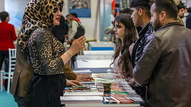 Van'da Kariyer Fuarı stantı açıldı