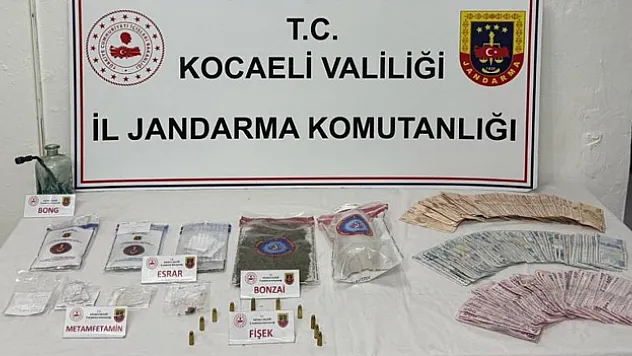 Valizden 7 kilo uyuşturucu çıktı