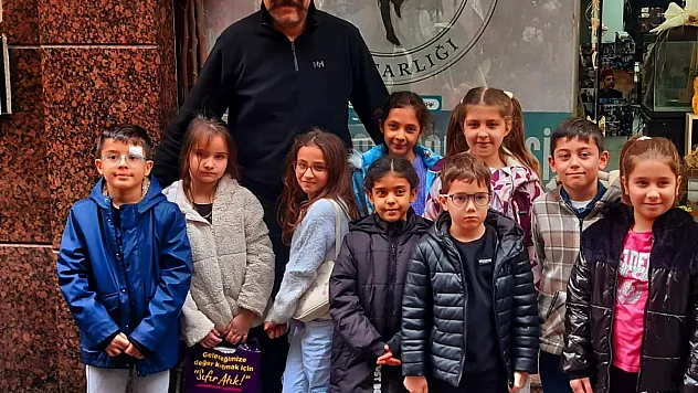 Öğrenciler sordu, mahalle muhtarı yanıtladı