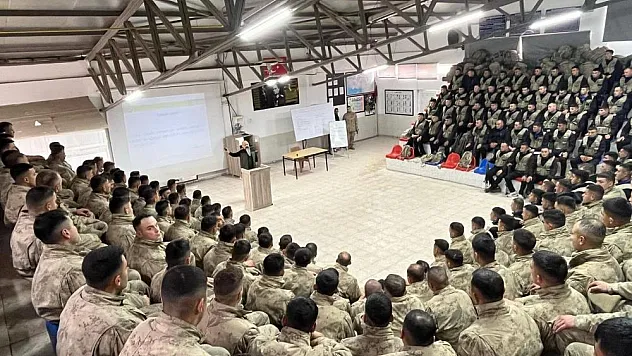 Bin 600 komandoya eğitim