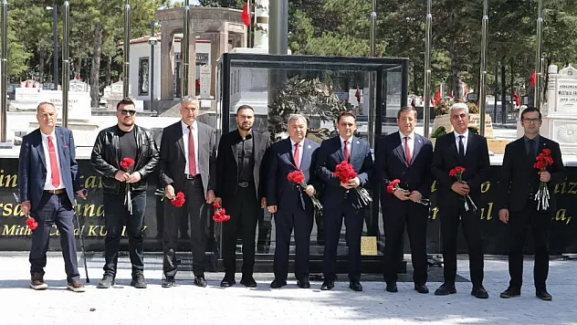 Kamu Birliği Konfederasyonundan anlamlı program