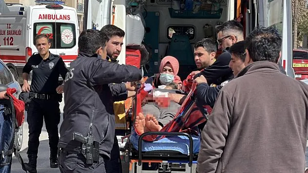 Karısını bıçakladı: 'Bir anlık olay' dedi