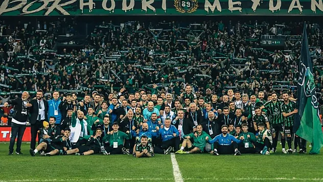 Kocaelispor 16 yıl sonra Süper Lig'de