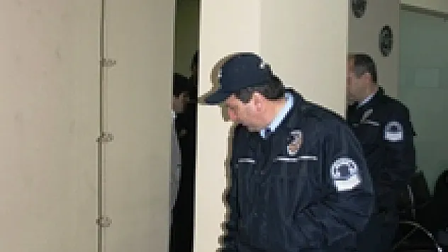 Kuyumcu soymaya girişen 6 kişi yakalandı